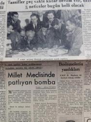 Yeni Ulus Gazetesi - Turkish Newspaper - 29 Mart 1954 - hem suçlu hem güçlü yazan Hüseyin Cahit Yalçın Başmakale - partilerin aday yoklamaları dün bütün yurtta yapıldı - Cumhuriyet Halk Partisi adayları bütün memlekette tespit edildi - Samanpazarı CHP merkezinde tasnif - Millet meclisinde patlayan bomba yazan Altan Öymen - Mısırda dahili harp patlak vermek üzere - Diyarbakır'daki Hadise Demokrat Parti mebuslarıyla adaylar Sille sokak birbirine girdi - Namık Kemal hakkında Mithat Cemal'in dikkate değer bir konuşması - dünkü aday yoklamaları yazan Nihat Erim - merhum Arif Çubukçu'nun cenazesi bugün kaldırılacak - kahve ve et gene yok - Türk filmciliğinin en muvaffak eseri Nilgün Eser Refik Halit Karay büyük ve Nur sinemalarında - Cüneyt Gökçer - Erika Romberg - iktidara layık olmayan parti yazan Bülent Ecevit - haftanın filmleri - Ankara İstanbul Radyosu Programı -  en meraklı zabıta romanı Kuğulu köşkün esrarı - bahar kupası basketbol maçını yedek subay kazandı - Tunç Erim sayı kralı