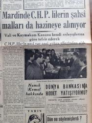 Yeni Ulus Gazetesi - Turkish Newspaper - 27 Mart 1954 - Yeğen kuzin ve dayı yazan Hüseyin Cahit Yalçın Başmakale - Cumhuriyet Halk Partisi ve Demokrat Parti'nin adayları Yarın gece belli olacak - brezilyalı futbol yıldızlarından Santos fotoğraf - Mardin'de CHP'lilerin şahsi malları da hazineye alınıyor - Paris konferansında Adenauer'in İsmet İnönü hakkındaki sözleri - Demokrat Parti'nin 4 yılda yerine getiremediği grev vardı - Korgeneral Mustafa Erem vefat etti fotoğraf - Namık Kemal hakkında - Bu da yeni bir mesele mi yazan Nihat Erim - dünya bankası'nda hiddet yatışıyor mu - İki genç bestecimiz Bülent Arel ve İlhan Usmanbaş roma'ya davetli - Georges Buhamel 500 den fazla kitap imzaladı - Wilma Montesi hadisesi nasıl patlak verdi - Yılın en meraklısı zabıta romanı Kuğulu köşkün esrarı - Nilgün filmi başrolde Cüneyt gökçer ve Erika Remberg büyük ve nur sinemalarında - genç milli takım 6 Nisan'da Almanya'ya gidiyor - Dünya Kupası finalinde İspanya ile karşılaşacağız - damga atölyesi