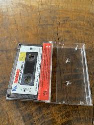 THEODORAKİS 86 - İSTANBUL KONSERİ (LİVANELİNİN KATILIMIYLA) - KASET