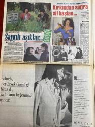 ŞEY HAFTALIK MAGAZİN GAZETESİ DOĞUM GÜNÜ HEDİYESİ  ( Turkish Newspaper ) - 6 MAYIS 1989 -TAM TAKIM 10 SAYFADIR - Sayan-Nilüfer-Orhan Kemal-Nil Burak-Müslüm Gürses-Şevat Parman-Gökben-Ümit Besen-Ferdi Tayfur-Tanju Akın-Muhsin Ertuğrul-Aydın Şener-Tolga Savcı-Saadet Sun-Nejat Uygur-Feriha Tunceli-Mehmet Çoşkun-Perihan Savaş-Zerrin Özer-Leyla Somer-Haluk Duru-Gönül Yazar-Coşkun Sabah-Yasemin Bozkurt-Müjdat Gezen-Cenk Koray-Mehmet Ünal-Mehmet Gürsoy-Nihayet Ünal-Muzaffer Günay-Hüseyin Can-Enrut Can-Aydın Gönen-Mesut Ünsal-Çiftlikte aşk başkadır-Yasak aşkı yuva yıktırıyor-Adana usulü Dallas-Doğum gününde ortaya çıkan baba-Emrah’ı çıldırtan fosforlu-Gözyaşartan hırs-Vefasız Alem-Anlamlı rest-İki bayram arası düğün yapacak-Deneme uçuşu yapıyoruz-Saygılı aşıklar-Kırkından sonra sil baştan-İşte halkın takdiri budur-Enflasyon kurbanı-Hollanda usulü sürpriz-Sunuculuğa iyice ısındı-Başarısının tadını çıkaramadı