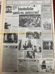 ŞEY HAFTALIK MAGAZİN GAZETESİ DOĞUM GÜNÜ HEDİYESİ  ( Turkish Newspaper ) - 8 NİSAN 1989 -TAM TAKIM 12 SAYFADIR -Serpil Çakmaklı-Burhan Çaçan-Harika Avcı-Aslıhan Öncü-Deniz Akbulut-Ceylan-Ahmet Avcı-Kamil Sönmez-Yüksel Uzel-Bilge Su Erenus-Arif Sağ-Filiz Ali-Müzehher Sönmez-Güler Zeydanlı-Hüseyin Ertunç-Tarık Akan-Nükhet Duru-Esra Sümer-Coşkun Sabah-Burçin Dene-Tülay Tanca-Tufan Ünal-Tunç Çal-Altun Ertuğ-Dayıklık kadın-Nişanı bozan Burhan Çaçan mı-Tatsız biten çıkar aşıkları-Ne gerdanlıkmış be-Aşk ağındaki çıplaklar-Ceylan baba kurbanı-Gönül Yazar-Meral Konrat-Meltem Hakarar-Neriman Köksal-Hülya Avşar-Defne Yalın-Dümer-İbrahim Tatlıses-Nurdan Torun-Cüneyt Arkın-Dansöz Melike-Prenses Banu-Malkoçoğlu-Evlat hasretine ceza kesildi-Sunuculuk fazla geldi-Kraliçe aklını seviyor-Babaya benzerlik anayı ağlattı-Kim kapattı-Görev bekliyor-Diğer müzikler için başka salonlar var-Türk resminde figüratif gelişme-Hamit Görele’nin sürpriz resimleri-Yunan sineması bizi beşe katlıyor-Fırsatçı güzel-O teps