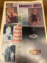 ŞEY HAFTALIK MAGAZİN GAZETESİ DOĞUM GÜNÜ HEDİYESİ  ( Turkish Newspaper ) - 2 MART 1990 -TAM TAKIM 10 SAYFADIR -Rıdvan Dilmen-Türkan Şoray-Tanju Çolak-Sevtap Parman-Mine Mutlu-Hadi Çaman-Nilgün Akçaoğlu-Hakan Kalkavan-Melike Zobu-Sevim Egesoy-Menderes Türel-Nigar Uluer-Hülya Süer-Ayşegül Aldinç-Mehmet Teoman-Binnaz Avcı-Nilüfer-Zuhal Olcay-Adnan Senses-Tolga Han-Burhan Özhon-Hülya Süer-Mustafa Sargılı-İpek Pınar-Gönül Öner-Ercan Turgut-Fettan Neşe-Adnan Senses-Dursun Ayan-Harika Avcı-Sibel Gökçe-Gülşen Oraloğlu-Cengay Gürün-Erol Büyükburç-Emel Aydın-Dünya Yıldız-Serap Mutlu Aladogan-Şeytanın büyük aşkı-Türkan Sultan’ı gördüm çarpıldım-Bu mutluluk nazardan korkuyor-Rıdvan’la şöhret arayan kadın-Anarşist güzel-Ve Mine Mutlu bıçak altında-Gizli evliliğe baba engeli-Kalp krizinin nedeni bu kadın-Reklamla ortaya çıkan aşk-Çözülemeyen sır-Bir hüsrana daha hazırlanın-Beatles’in hayali Türkiye’de-Sezen Aksu ne yaratmak istiyor-Sokollu Almanya’da-Çoban ressamdan Anadolu resimleri-Çaltolu’nun res