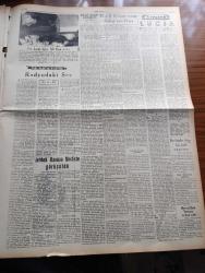 Yeni Ulus Gazetesi - Turkish Newspaper - 12 Şubat 1954 - seçim daireleri yazan Hüseyin Cahit Yalçın Başmakale - petrol kanunu hakkında - Celal Bayar'ın Amerikan petrolcülerine  teminatı - Muvaffak İşmen vefat etti fotoğraf - Berlin'de dünkü gizli oturum - son model gözlükleri teşhir eden mankenler fotoğraf - ilkokul öğretmenlerinin intibak kanunu mecliste görüşüldü - Kuzey Kore'ye yollanacak heyet - Max  Ball tasarısının sakat tarafları - burası sömürge değildir yazan Nihat Erim - ucuza kapatılan tütünlerimiz yazan Vedat Dicleli - Suudi Arabistan Amerika'dan yardım istemiyor - kahire'de Mısır milli takımı ile karşılaşacak olan Macar milli takımı Helsinki olimpiyatlarında takımımızı 7 bir yendiği maçtan evvel fotoğraf - Eskimolar çeviren Rahşan Ecevit Yazı Dizisi - adalete hürmet yazan Hıfzı Oğuz Bekata - Lord Simon'un muzipliği yazan Bülent Ecevit - Ankara'da cemiyet hayatı - tiyatro Lucia yazan Lütfi Ay - Galatasaray Beşiktaş Fenerbahçe Ankara'da dörtlü turnuvaya katılacaklar