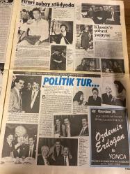 ŞEY HAFTALIK MAGAZİN GAZETESİ DOĞUM GÜNÜ HEDİYESİ  ( Turkish Newspaper ) - 9 KASIM 1990 -TAM TAKIM 10 SAYFADIR -Serpil Çakmaklı-Sibel Can-Hazan Şoray-Turan Çevik-Nurcan Şoray-Nesrin Şoray-İbrahim Tatlıses-Suat Arıkan-Nilgün Ersoy-Ayşe Özek-Nilüfer Ünlü-Zeki Alasya-Banu Alkan-Bülent Ortaçgil-Leyla Demiriş-Mine Arasan-Perran Kutman-Şevket Altuğ-Engin Keskin-Gönül Yazar-Hülya Avşar-Harika Avcı-Emel Erdin-Nazmi Şenol-Perran Kutman-Şevket Altuğ-Emin Başer-Serpil Çakmaklı reklam uğruna şöhretini yitirecek-Peron Dönmez-Füsun Erbulak-Binnaz Avcı-Necla Tekin-Rauf Denktaş-Çiğdem Yücel-Ercan Özkan-Atila Atasoy-Yekta Aysan-Songül Ülkü-Dündar Yıldız-Özdemir Erdoğan-Yonca-Darısı başınıza-Füsun patronlar arasında-Binnaz da barajı geçti-İlk sınav Denktaş’ın huzurunda-Antalya’ya hasret kalacak-Öğrenciliği bitmeden öğretmen oldu-Firari subay stüdyoda-Klassis’e şöhret yağıyor-Politik tur-İbo’nun ensesi kalın çünkü-Peron at sırtında-Sahnelerdeki cesaret-Tesellisi dünya seyahatleri-Yok mu bu avcıya bir av-