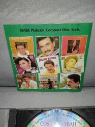 Cd Coşkun Sabah beni unutma aşığım sana albümü. Orijinal 1990 Pembe bandrollü dönem baskı albüm. Disk 10 üzerinden 9 sorunsuz çalışıyor koleksiyonluk