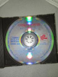 Cd Coşkun Sabah beni unutma aşığım sana albümü. Orijinal 1990 Pembe bandrollü dönem baskı albüm. Disk 10 üzerinden 9 sorunsuz çalışıyor koleksiyonluk