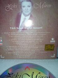 Cd Zeki Müren Türk Sanat Müziği Konseri. Orijinal Raks 1997 sarı bandrollü dönem baskı albüm. Disk 10 üzerinden 9.5 sorunsuz çalışıyor koleksiyonluk