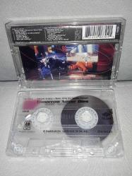 Kaset 007 tomorrow never dies Soundtrack albüm 007 James Bond yarın asla ölmez. Orijinal 1997. Sorunsuz çalışıyor. NADİR. koleksiyonluk