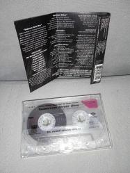 Kaset 007 tomorrow never dies Soundtrack albüm 007 James Bond yarın asla ölmez. Orijinal 1997. Sorunsuz çalışıyor. NADİR. koleksiyonluk