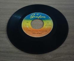 ZEKİ MÜREN-SENİNLE BİR SONBAHAR