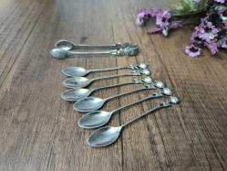 Antika Gümüş Renk Çay Kaşığı ve Maşa - 7 ADET - Çiçek Desen Kaşık - Çay - Tatlı Kaşığı - K7
