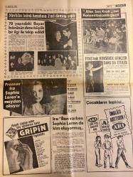 HAFTA SONU GAZETESİ DOĞUM GÜNÜ HEDİYESİ  ( Turkish Newspaper ) - 14 ARALIK 1967 -TAM TAKIM 10 SAYFADIR - Yeni çıkan plaklar listesi -Nilüfer Koçyiğit-Fatma Girik-Pervin Par-Nurhan Nur-Suzan Avcı-Timur Selçuk-Yılmaz Güney-Nebahat Çehre-Zeki Müren-Sevim Tuna-Behiye Aksoy-Güzin Erdem-Müjdat Gezen-Hayriye Mutlu-Nesrin Sipahi-Hülya Süer-Ayşe Pekkan-Ruhi Su-Ada Pınar-Ayşe Yüce-Hülya Canan-Nesrin Sipahi-Mevhibe İnönü-Sophia Loren-Ira Fürstenberg-Juanito-Antonio De Ronde-Metin Ersoy-Zeynep-Fatoş Balkır-Ümit Güven-Aysun Ercan-Vedat Güleç-Ajda Pekkan-Neriman Köksal-Peri Han-Margaret Lee-Robert Stack-Peter Sellers-Arnhi Nihad-Zeki Müren-Ümit Yaşar-Tanju Okan-Fikret Hakan-Altem Bürsin-Tilven Balkan-Altem Ebru-Güner Sümer-A. Feray-Gazanfer Özcan-Mevhibe İnönü-Hikmet Dedeoğlu-Genç kızlara çeyiz dağıtıyoruz-Kadın artistler sinemadan uzaklaşıyor-Timur Selçuk Avrupa’da 40 kişilik orkestra idare edecek-Yılmaz Güney Nebahat Çehre ile barışmak için 30 bin liralık elbise aldı-Çirkin Kral barışma şerefine Ç