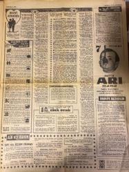 HAFTA SONU GAZETESİ DOĞUM GÜNÜ HEDİYESİ  ( Turkish Newspaper ) - 5 HAZİRAN 1969 -TAM TAKIM 12 SAYFADIR -Yeni Çıkan Plaklar Listesi -Necla İz-Ayşecik-Zaliha-Lale Belkıs-İbrahim Solmaz-Selma Güneri-Gülsün Kamu-Müjden Tanrık-Yalçın Ateş-Ömer Göksel-Fatma Girik-Halil Aksoy-Selim-Ediz Hun-Cüneyt Arkın-Öztürk Serengil-Serpil Örümcer-Türkan Şoray-Yılmaz Güney-Cansel-Elçin-Selçuk Ural-Müjde Ar-Selda Alkor-Ahmet Sezgin-Durul Gence-Okan Dinçer-Müjgan Tanrıkulu-Mediha Demirkıran-Mustafa Sağyaşar-Fatma Tülek-Mürüvvet Kekilli-Necla Çetiner-Mualla Omay-İbrahim Özoral-Münir Şefik-Nazif Girgin-Müjeyyen Senar-Metin Ersoy-Müjgan Ercan-Sadi Ünver-Muzaffer Hepgüler-Zeki Müren-Safiye Filiz-Gönül Öner-Nusret Ergül-Ahmet Döner-Sayra Orkan-Necla İz’in hatıraları-Ayşecik tedavi için Amerika’ya gidiyor-Zaliha ile Lale Belkıs kavga etti-Gülsün Kamu’ya kocası iki milyonluk villa hediye etti-Fatma Girik gizlice beyaz perdeye döndü-Selma Güneri de artık şarkı söyleyecek-İran’a müzisyen akını başlıyor-Antalya Film F