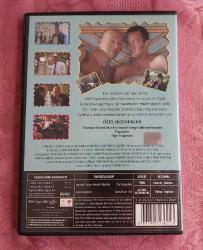 Katil komşum geri döndü.