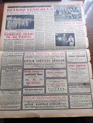 Ulus Gazetesi - Turkish Newspaper - 23 Nisan 1957 - bekleme günleri yazan Hüseyin Cahit Yalçın Başmakale - Atina büyükelçimiz Settar İlksel Yunan Dış Bakanı Averoff ile Dün görüştü - milli Türk Talebe birliğine Ankara'da miting için izin verilmedi - CHP Genel sekreteri Kasım Gülek Dün il kongresinde konuşma yaparken fotoğraf - ulusal egemenlik ve çocuk Bayramı kutlu olsun - hür bir seçim sistemi şarttır - hakim Nefi Demirlioğlu emekliye ayrıldı - 23 Nisan sebebiyle bugün yapılacak törenler - Devlet kuşu yazan Orhan Kemal Yazı Dizisi - Çağdaş İngiliz dramı yazan A. Cemal Arı - Cezayir milliyetçileri Dün 101 ölü verdiler - bir yobaz Atatürk'ün büstünü parçaladı - Amerikan politikası yazan Yakup Kadri Karaosmanoğlu - Ankara'da 24 saat sinema tiyatro programı - 23 Nisan'da çocuklar - Türkiye İran'ı 70 42 yendi - dün İstanbul'da başlayan ordulararası Dünya Basketbol şampiyonasının favorisi Amerikan takımı fotoğraf - Kayseri Havagücü fotoğraf - Beykoz ile bugün Ankaragücü oynuyor