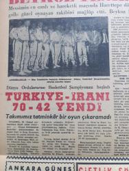 Ulus Gazetesi - Turkish Newspaper - 23 Nisan 1957 - bekleme günleri yazan Hüseyin Cahit Yalçın Başmakale - Atina büyükelçimiz Settar İlksel Yunan Dış Bakanı Averoff ile Dün görüştü - milli Türk Talebe birliğine Ankara'da miting için izin verilmedi - CHP Genel sekreteri Kasım Gülek Dün il kongresinde konuşma yaparken fotoğraf - ulusal egemenlik ve çocuk Bayramı kutlu olsun - hür bir seçim sistemi şarttır - hakim Nefi Demirlioğlu emekliye ayrıldı - 23 Nisan sebebiyle bugün yapılacak törenler - Devlet kuşu yazan Orhan Kemal Yazı Dizisi - Çağdaş İngiliz dramı yazan A. Cemal Arı - Cezayir milliyetçileri Dün 101 ölü verdiler - bir yobaz Atatürk'ün büstünü parçaladı - Amerikan politikası yazan Yakup Kadri Karaosmanoğlu - Ankara'da 24 saat sinema tiyatro programı - 23 Nisan'da çocuklar - Türkiye İran'ı 70 42 yendi - dün İstanbul'da başlayan ordulararası Dünya Basketbol şampiyonasının favorisi Amerikan takımı fotoğraf - Kayseri Havagücü fotoğraf - Beykoz ile bugün Ankaragücü oynuyor