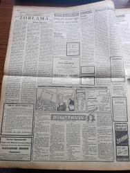 Ulus Gazetesi - Turkish Newspaper - 14 Nisan 1957 - İki partinin birleşmesi yazan Hüseyin Cahit Yalçın Başmakale - İçişleri Bakanı Namık Gedik ile Emniyet genel müdürü Kemal Aygün aniden İstanbul'a gittiler - 6. Deniz piyadeleri Kumtepe kıyılarına beşinci dalgayı çıkarıyor fotoğraf - Vefa Ankara şampiyonu ankaragücü'ne 3-2 yenildi fotoğraf - Ratip Tahir Burak'a Dün de yüzlerce telgraf çekildi - Yeni Halk gazetesi toplatıldı - CHP Gülveren ocak başkanı Ali Gürbüz 10 ay hapse mahkum oldu - Kasım Gülek bu sabah İstanbul'a gidiyor - Turgut Göle'nin dokunulmazlığı meclisin gündeminde - NATO harekatı başarılı oldu - kavaklıdere'de Amerikalı Çavuş Alwin R. Bohrer evinde yanarak öldü fotoğraf - İzmir at yarışları tahminleri - Devlet kuşu yazan Orhan Kemal Yazı Dizisi - kahramanlık günü yazan Yakup Kadri Karaosmanoğlu - Ankara'da 24 saat sinema tiyatro programı - Shepilov Amerikan müziğine çatıyor - hayber fedaileri büyük sinemada - Tanca kaçakçıları Nur sinemasında - Fenerbahçe İstanbulspor