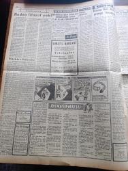 Ulus Gazetesi - Turkish Newspaper - 20 Nisan 1957 - Bir olgunlaşma eseri yazan Hüseyin Cahit Yalçın Başmakale - Yunan hariciyesi Adnan Menderes'in nutkunu inceledi - Afganistan başbakanı Altes Serdar Davut Han Afgan sefaretinde kabul resminde Kasım Gülekle fotoğraf - Türk Amerikan derneği mensupları iftar sofrasında Fotoğrafı - Daily Telegraph'ın Kıbrıs'a dair yazısı - köy  enstitüleri ile öğretmen okullarında eşit şartlar - İzmir'de bugünkü at yarışları - inek Bayramı fotoğraf - Devlet kuşu yazan Orhan Kemal Yazı Dizisi - neden filozof yok yazan H. Nimetullah Öztürk - Sovyet Rusya NATO'yu dağıtmak istiyor - Kıssai Yusuf yazan Yakup Kadri Karaosmanoğlu - Ankara'da 24 saat sinema tiyatro programı - yasak aşk yazan W. Somerset Maugham Yazı - Merkez hakem komitesi üyesi Adnan Akın hakkında tahkikat açılacak - İstanbul'un çetin cevizi Beykoz Hacettepe ve Ankaragücü ile oynayacak - 23 Nisan boks Kupası - Garanti Bankası - kaleci Cemal noterden kaçırıldı - Uhu herşeyin mürekkebi