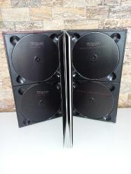 Cd Teoman Konserler 4 cd li set. Kitapçıklı, Özel baskı. Konser 1, Konser 2,  paramparça senfoni, Teoman ve Bülent Ortaçgil. 4 disk. Diskler 10 üzerinden 9,5 - 10 sorunsuz çalışıyor. Koleksiyonluk