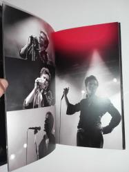 Cd Teoman Konserler 4 cd li set. Kitapçıklı, Özel baskı. Konser 1, Konser 2,  paramparça senfoni, Teoman ve Bülent Ortaçgil. 4 disk. Diskler 10 üzerinden 9,5 - 10 sorunsuz çalışıyor. Koleksiyonluk