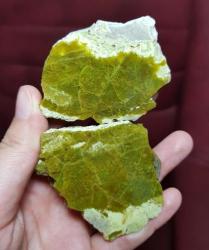 Yeşil Opal Çifti: Duygusal Denge İçin Doğal Şifa Kristali Muhteşem Koyu Yeşil - Ağırlık: 110g - Benzersiz Koleksiyonluk Nadir Parça Kütle