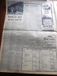 Ulus Gazetesi - Turkish Newspaper - 30 Ekim 1953 - münakaşayı bitirebilmek için yazan Nihat Erim Başmakale - 29 Ekim Cumhuriyet bayramımızı neşe içinde kutladık - Hipodromda parlak bir geçit töreni yapıldı - CHP Genel sekreteri Kasım Gülek Kırşehir milletvekili Halil Sezai Erkut idare kurul üyesi Mebrure Aksoley Atatürk'ün manevi huzurunda fotoğraf - cumhurbaşkanı Celal Bayar muvakkat kabire giderken askeri teftiş ediyor fotoğraf - Mersin CHP İl Başkanı tarafından Adnan Menderes dava ediliyor - Yunan Kralı Paul'un bize dair demeci - hayat pahalılığı durmadan artıyor - Hürriyet başyazarı Sedat Simavi ağır cezada fotoğraf - Türkiye İş Bankası - CHP'li hatiplere karşı jandarma süngü taktı - kaldırım çiçeği filmi başrollerde Cüneyt Gökçer Heyecan Başaran büyük ve Nur sinemasında - Siirt eczanesiz - cumhurbaşkanı Celal Bayar Mehter takımını teftiş ediyor fotoğraf - Amerika'nın en müthiş banka soyguncusu Aktör Willie'nin maceraları Yazı Dizisi - Cumhuriyet Kupası maçları - Fenerbahçe Beykoz