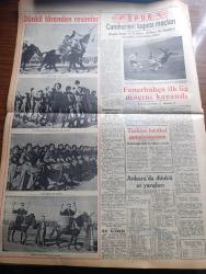 Ulus Gazetesi - Turkish Newspaper - 30 Ekim 1953 - münakaşayı bitirebilmek için yazan Nihat Erim Başmakale - 29 Ekim Cumhuriyet bayramımızı neşe içinde kutladık - Hipodromda parlak bir geçit töreni yapıldı - CHP Genel sekreteri Kasım Gülek Kırşehir milletvekili Halil Sezai Erkut idare kurul üyesi Mebrure Aksoley Atatürk'ün manevi huzurunda fotoğraf - cumhurbaşkanı Celal Bayar muvakkat kabire giderken askeri teftiş ediyor fotoğraf - Mersin CHP İl Başkanı tarafından Adnan Menderes dava ediliyor - Yunan Kralı Paul'un bize dair demeci - hayat pahalılığı durmadan artıyor - Hürriyet başyazarı Sedat Simavi ağır cezada fotoğraf - Türkiye İş Bankası - CHP'li hatiplere karşı jandarma süngü taktı - kaldırım çiçeği filmi başrollerde Cüneyt Gökçer Heyecan Başaran büyük ve Nur sinemasında - Siirt eczanesiz - cumhurbaşkanı Celal Bayar Mehter takımını teftiş ediyor fotoğraf - Amerika'nın en müthiş banka soyguncusu Aktör Willie'nin maceraları Yazı Dizisi - Cumhuriyet Kupası maçları - Fenerbahçe Beykoz