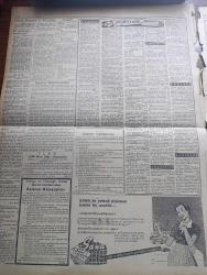 Ulus Gazetesi - Turkish Newspaper - 17 Aralık 1959 - Vatan Gazetesi 1 ay müddetle kapatıldı - Ahmet Emin Yalman'ın 15 ay 16 gün Naim Tireli ve Selami akpınar'ın 16'şar ay hapis ve 11.888 lira tutan para cezalarını temyiz tasdik etti gazeteciler yakında cezaevine girecek - Ulus gazetesine kapanma kararı bildiriliyor fotoğraf - 3 ilde 26 basın davası - gazeteci olmayanların katıldığı bir matbuat Kulübü kuruldu - emekli dul ve yetimlerle ilgili kanun teklifini Dün bütçe komisyonu geri aldı - Uşak'ta sanık 10 Demokrat Partili bugün yargılanıyor - CHP'ye dinsizlik isnadında bulunan Demokrat Partili Kemal Oral mahkum oldu - kumsalda çeviren Bilge Karasu Yazı Dizisi - kim ne derse desin yazan Fikret Otyam - İngiltere Kıbrıs'a yardım yapacak - telgrafa övgü yazan Emil Galip Sandalcı - 1960 yılı basın yılı olacak - Güneşspor Sincan'a 1 0 mağlup  - CHP'li Sarıkamış belediye başkanı Hüseyin Altay kaza sonucu öldü - Fenerbahçe ile Galatasaray bugün karşılaşıyor - Can Bartu ve Metin Oktay fotoğraf