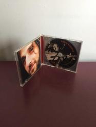 Cd Kazım Koyuncu Dünyada Bir Yerdeyim