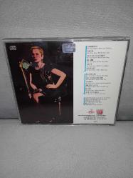 Cd Sezen Aksu 88 albümü. Orijinal. Dinlemeyi etkilemeyen yoğun çizikler var. Baştan sona sorunsuz çalışıyor.