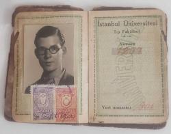 Eyüp Sabri Akyürek'e ait İstanbul Üniversitesi Tıp Fakültesi Talebesine Mahsus Hüviyet Varakası (Öğrenci kimlik belgesi) 1940