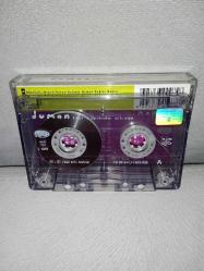 Kaset Duman Eski Köprünün Altında albümü. Orijinal. Grubun ilk albümü. Baştan sona sorunsuz çalışıyor. Koleksiyonluk