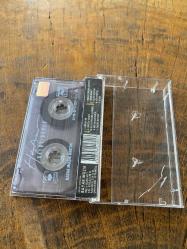 HÜLYA AVŞAR - HAYAT BÖYLE - KASET