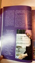 ÜSKÜDAR'DA KADIN MOR SALKIM DERGİSİ - MART 2007 SAYI: 1  MEHMET ÇAKIR - ARZU GÜR - PROF. DR. ÜMİT MERİÇ - ZEKERİYA ERDİM - AYLA AĞABEGÜM - EMİNE ERDOĞAN - CANDAN NEMLİOĞLU - FERDA OLBAK MAZAK - PROF. DR. İSKENDER PALA - NUR ERSEN - BELGİN DİŞÇİ - ÖZGÜ NAMAL - ŞÜKRİYE TUTKUN - HALİDE EDİP ADIVAR - SAMİHA AYVERDİ - MÜNEVVER AYAŞLI - PROF. DR. SEDAT MURAT - PROF. DR. AHMET YÜKSEL ÖZEMRE - BURAK ÇETİNTAŞ - HATİCE İNHANLI - GÜLFEM HATUN - CEVRİYE DÖNMEZER - PROF. DR. FAHRİ OVALI - MERYEM AKBAL - DR. ENES GÜL - ŞEYMA SARAÇ - SELDA ÖZGEL - HALUK SENA ARI  ÜSKÜDAR BİR HANIMLAR ŞEHRİDİR - “HAYATI GÜZELLEŞTİRMELİYİZ” EMİNE ERDOĞAN - KIZ KULESİ KADIN PLATFORMU - “MOR BİR SALKIMDIR ÜSKÜDAR” PROF. DR. ÜMİT MERİÇ - ÜSKÜDAR’IN LALESİ CÜCE MORU - ÜSKÜDAR HANIMEFENDİLERİYLE SARMAŞ DOLAŞ - MİHR İLE MAH - ALTIN ŞEHİR ÜSKÜDAR - ADİLE SULTAN SARAYI - “ÜSKÜDARLI OLMAKTAN ONUR DUYUYORUM” ÖZGÜ NAMAL - “ÜSKÜDAR’IN MAHALLE KÜLTÜRÜNÜ SEVİYORUM” ŞÜKRİYE TUTKUN - ZARİF KALEMLERİN YAZ - TAM TAKIM EKSİKSİZ 114 SAYFA