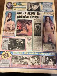 HAFTA SONU GAZETESİ DOĞUM GÜNÜ HEDİYESİ  ( Turkish Newspaper ) - 25 TEMMUZ 1971 -TAM TAKIM 8 SAYFADIR -Göksel Arsoy -Ümit Yaşar Oğuzcan -Nilüfer Koçyiğit -Ekrem Bora -Cüneyt Arkın -Arzu Okay -Yusuf -Sevda Ferdag -Metin Ersoy -Öztürk Serengil -Sevim Tuna -Müjdat Gezen -Serpil -Nihavent -Avni Yalçın -Müşerref Tezcan -Acı Pirinç -Mualla Süer -Nedret Tosun -Ediz Hun -Nurhat Taylan -Tuna Taylan -Muhtar Gezen -Katja Ebstein -Melike Umay -Abdülvahap -İbrahim Eren -Sevil ve Yüral -Erol Büyükburç -Dursun Salmen -Nathalie Delon -Alain Delon -Anthony Delon -Ira Furstenberg -Dirk Bogarde -Bjørn Andersen -Melina Mercouri -James Bond -Gönül Ülkü -Gazanferr Özcan -Yeşim Oğulcül -Memduh Ün -Ayhan Aydan -Leyla ve Hakan Ulusak -Sadiye ve Şerafettin Özdemir -Ayşe Küntür -Haldun Aktürk -Atagül Özdemir -Cengiz Akduman -Alp Arslan -Ahmet Karabulut -Neslişah Kunt -Bülent Gündüz -Prof. Dr. Adnan Yücel -Doç. Dr. Salih Eriş -Ayfer Dinç -Feridun Tüzün -Şeraf Yurga -Mahin Sandırcıoğlu -Bengül Hotar -Fikri Öcal -A