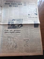 Ulus Gazetesi - Turkish Newspaper - 1 Ocak 1950 - 1950 senesi yazan Hüseyin Cahit Yalçın Başmakale - bu asrın gururu ve utancı yazan Peyami Safa - Başbakan Şemsettin Günaltay'ın İstanbul CHP kongresindeki nutku fotoğraf - Marshall planı Türkiye'de başarıyla tatbik ediliyor - Russell Dorr ilerleme Türk halkının da geniş işbirliğine ihtiyaç gösterecek dereceye geldi diyor fotoğraf - Merhum Mustafa Necati'nin ölüm yıldönümü - Yeni Yıl uğurlu olsun - Celal Bayar düşmanlık politikasını terk etmeyeceğini söylüyor - yılbaşı piyangosu dün akşam çekildi - 1950 yazan Falih Rıfkı Atay - pazar konuşması yazan Server Bedi - adliye sarayı'nın inşasına yazın başlanacak - Margaret Lockwood İle Norman Wooland hazin Aşk filminin bir sahnesinde Fotoğrafı -  Perihan Altındağ Sözeri Bomonti aile saz salonunda - Safiye Ayla Bomonti Aile saz salonunda - tam 10 yıl önce Staline verilen hediyeler - taklit sanatın rekorunu kıran Cevat Kurtuluş küçük tiyatroda - Birinci devre lig maçlarının son karşılaşmaları