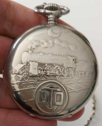 İSVİÇRE DDY ZENİTH MARKA ORİJİNAL ANTİK KURMALI  MUHTEŞEM BAKIMLI GÜMÜŞ KÖSTEKLİ CEP SAATİ ZZ1TT1R ÇOK ÇOK NADİR