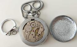 RUSYA SERKİSOF MARKA ORİJİNAL ANTİK KURMALI MUHTEŞEM BAKIMLI KAPAKLI VE KÖSTEKLİ CEP SAATİ PP2AA1 ÇOK NADİR