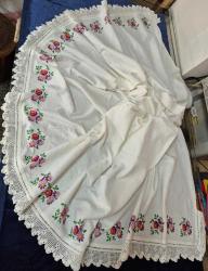 KANAVİÇE İŞLEMELİ ETEK 90 X 260 CM.