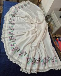 KANAVİÇE İŞLEMELİ ETEK 90 X 260 CM.