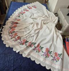 KANAVİÇE İŞLEMELİ ETEK 100 X 230 CM.