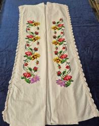 KANAVİÇE İŞLEMELİ YASTIK SARGISI 85 X 95 CM.