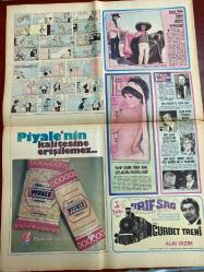 HAFTA SONU GAZETESİ DOĞUM GÜNÜ HEDİYESİ  ( Turkish Newspaper ) - 17 EKİM 1971 -TAM TAKIM 6 SAYFADIR -Türkan Şoray -Aytaç Arman -Fatma Girik -Nilüfer Koçyiğit -Ahmet Sezgin -Neşe Karaböcek -Feri Cansel -Keloğlan -Ayvaz Balkaya -Altan Erbulak -Murat Soydan -Tanju Okan -Barış Manço -Ödemiş Erdoğan -Şenay -Aretha Franklin -Procol Harum -Cilla Black -Ahmet Hoşgör -Sadettin Işık -Claudine Auger -John Wayne -Philippe Labronn -Charles Bronson -Glenda Jackson -Ayşe Abla -Tacettin Uygun -Ferdi Özbeğen -Azmi Nihad -Selda Bağcan -Demir Karahan -Erol Evgin -Orhan Atasoy -Gülsen Yetkin -Hüseyin Bayburt -Necdet Kambek -Vediye Bursalı -Nuran Kavlanlı -Müfit Brandt -Fikri Yalçın -Boşnak Paşa -Hüseyin Hümeyra Paşa -Harold Vick -Martha Reeves -Rüştü Demirci -Bedri Ayseli -Sevim Deran -Gülden Karaböcek -Cengiz Coşkuner -Dursun Sakın -Muzaffer Şahin -Abdullah Tan -Serpil Örümcer -Selma Güneri -Gönül Yüksel -Altan Poyraz -Erol Taş -Erdo Vatan -Nevin Nuray -Gülsen Kamu -Doğan Cankırılı -Yılmaz Güney -Süha Do