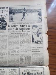 Ulus Gazetesi - Turkish Newspaper - 3 Mart 1958 - cesetlerle dolu Üsküdar vapurunun yerini şamandıra gösteriyor - denizden ancak 20 ceset çıkarılabildi Fotoğrafı - geminin battığı yer tespit edildi 55 kişinin cenazesi törenle kaldırıldı - CHP Meclisi üzüntüsünü açıkladı - facia yerinden çizgiler Rıhtım boyu dehşet verici ve korkunç - üsküdarlı Ahmet Üsküdar'da öldü - fotoğraftaki yaşlı adam dalgalar arasından canlı kurtarıldı fakat karaya çıkınca aklını kaybetti - Üsküdar vapurunun kurtarılan biletçisi Kamil Özçok faciayı anlatıyor fotoğraf - Yunan başbakanı karamanlis istifa etti - Karapürçek yazan M. Sunullah Arısoy Yazı Dizisi - Tunus Fransa yazan Ahmet Şükrü Esmer - Ankara'da 24 saat sinema tiyatro programı - Galatasaray Altay'ı da Dün 3-0 mağlup etti - Turgay Şeren sakatlanıp hastaneye kaldırıldı fotoğraf - Demirspor Gençlerbirliğini rahatlıkla 3-1 yendi - Hilal karşısında Hacettepe kazandı - senelerin en büyük filmi Aida büyük sinemada - aşk uğruna katil filmi renkli sinemada