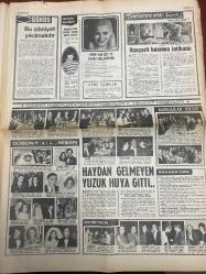 HAFTA SONU GAZETESİ DOĞUM GÜNÜ HEDİYESİ  ( Turkish Newspaper ) - 7 MAYIS 1972 -TAM TAKIM 6 SAYFADIR -Nejat Uygur-Feri Cansel-Salih Güney-Kartal Tibet-Sevda Aydın-Esin Afşar-Ümit Yaşar Oğuzcan-Menderes Utku-Figen Han-Azmi Nihad-Zehra Ali-Burhan Bafralı-Estella Blain-Muriel Catala-Sophia Loren-Ajda Pekkan-Ringo Starr-Joe Cocker-Meral Atakök-Tanju Gürsu-Nilüfer Koçyiğit-Yıldırım Gürses-Aysel İpar-Seher Şeniz-Deniz Erkanat-Güven Aydın-Burhan Şevki-Gülşen Kamu-Orhan Boran Feri Cansel minibüsten düşerek yaralandı-Nejat Uygur eşini gece kulübünde dövdü-Salih Güney salon filmleri çevirmeyecek-Sevda Aydın Esin Afşar Rusya’ya gidiyor-Kartal Tibet 2 ayda 25 elbise diktirdi-Ümit Yaşar’dan şiirler-Ana koşması-Bulmaca köşesi-Pazar neşesi-Şiir köşesi-Tükeniş-Çeşitlemeler-Akvarum-Gidiş o gidiş-Görüş-Bu zihniyet yıkılmalıdır-Figen Han içki ve sigara kullanmıyor-Hançerli hanımın intikamı-Haydan gelmeyen yüzük huya gitti-Sinema dünyası-Çıplak yıldız Muriel Catala-Şöhrete vücuduyla ulaştı-Estella Blain’in