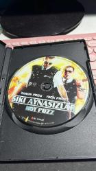 SIKI AYNASIZLAR - HOT FUZZ - ONLAR KÖTÜ ÇOCUKLAR ONLAR İNATÇILAR ONLAR ÖLDÜRÜCÜ SİLAHLAR - SIMON PEGG NICK FROST - DVD FİLM UNIVERSAL 2007