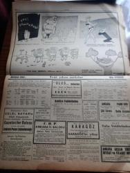 Ulus Gazetesi - Turkish Newspaper - 2 Ocak 1958 - Londra'da Kıbrıs'ın kaderi görüşülüyor - 1958'i görevleri başında karşılayanlar fotoğraf - Suudi Arabistan Bağdat Paktına katılmayacak - Güney kutbuna doğru ilerleyen Fuchs dan hiçbir haber alınamadı - 2 ay tutuklu kalan Cemil Sait Barlas evine döndü eşiyle fotoğraf - eski milli eğitim bakanlarından Mustafa Necati Dün anıldı fotoğraf - Arnavutluk bir İngiliz uçağını Tevkif etti - Beşiktaş Vefa ile dün yenişemedi - yeni İsrail kabinesi - Vatan Yolunda Milli mücadele hatıraları yazan Yakup Kadri Karaosmanoğlu - muhalefetteki hükümet yazan Bülent Ecevit - Yeni yıl ve Titanik vapuru yazan Yakup Kadri Karaosmanoğlu - yılbaşını görevleri başında geçirenler röportaj Örsan Öymen - geçen yılın olayları - 1957 yılında kaybettiğimiz değerler - Ankara'da 24 saat sinema tiyatro programı - anti demokrasi çizen Mim Uykusuz - çöl esrarı filmi Ankara sinemasında - Gelin Ayşem filmi başrolde Muhterem Nur Altan Erbulak Gönül Beyhan park ve sus sinemasında