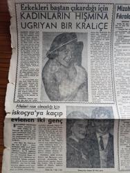 Ulus Pazar Gazetesi - Turkish Newspaper - 15 Nisan 1956 - erkekleri baştan çıkardığı için kadınların hışmına uğrayan bir kraliçe Gloria Pall fotoğraf - mizahi fıkralar - aileleri razı olmadığı için iskoçya'ya kaçıp evlenen iki genç fotoğraf - ihtiyar üstad Batı Almanya başbakanı Adenauer ile bir mülakat fotoğraf - çizgilerle eleştirme karikatür - Menderes ( D.P.yi çöktüren zat ) yazan Kemal Aşkar - tıbbi konular sara ( epilepsi) - sağlık fuarı - yalnız kalan Ingrid Bergman kızının yanına dönüyor fotoğraf - asker gözü ile bir gezinin düşündürdükleri yazan Hicret Cambazoğlu - Helikon ve diğerleri yazan İlhan K. Mimaroğlu - ecnebi karikatürler - Sarışın bomba Marilyn Monroe tamamen iyileşmiştir fotoğraf - Ulusun hikayesi Miss Morgan'ın korkusu - Paris'te Mommartre'daki Nouvelle Ev adlı gece kulübü havva'nın aşıkları isimli bir numaraya başlamıştır Fotoğrafı - karikatürcünün şakaları - İnanöz otobüsleri - Berkün bebe pazarı - çıplak ayaklı kontes filmi Ankara sinemasında - Garanti Bankası