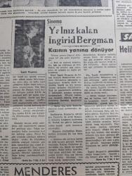 Ulus Pazar Gazetesi - Turkish Newspaper - 15 Nisan 1956 - erkekleri baştan çıkardığı için kadınların hışmına uğrayan bir kraliçe Gloria Pall fotoğraf - mizahi fıkralar - aileleri razı olmadığı için iskoçya'ya kaçıp evlenen iki genç fotoğraf - ihtiyar üstad Batı Almanya başbakanı Adenauer ile bir mülakat fotoğraf - çizgilerle eleştirme karikatür - Menderes ( D.P.yi çöktüren zat ) yazan Kemal Aşkar - tıbbi konular sara ( epilepsi) - sağlık fuarı - yalnız kalan Ingrid Bergman kızının yanına dönüyor fotoğraf - asker gözü ile bir gezinin düşündürdükleri yazan Hicret Cambazoğlu - Helikon ve diğerleri yazan İlhan K. Mimaroğlu - ecnebi karikatürler - Sarışın bomba Marilyn Monroe tamamen iyileşmiştir fotoğraf - Ulusun hikayesi Miss Morgan'ın korkusu - Paris'te Mommartre'daki Nouvelle Ev adlı gece kulübü havva'nın aşıkları isimli bir numaraya başlamıştır Fotoğrafı - karikatürcünün şakaları - İnanöz otobüsleri - Berkün bebe pazarı - çıplak ayaklı kontes filmi Ankara sinemasında - Garanti Bankası