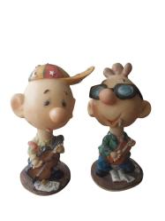 Only enstürman çalan kafa sallayan çocuk biblolar